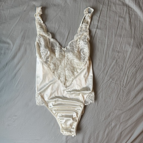 Victoria's Secret Other - Victoria's Secret Ivory Satin Lace Trim Teddy Bodysuit Lingerie Medium Vintage